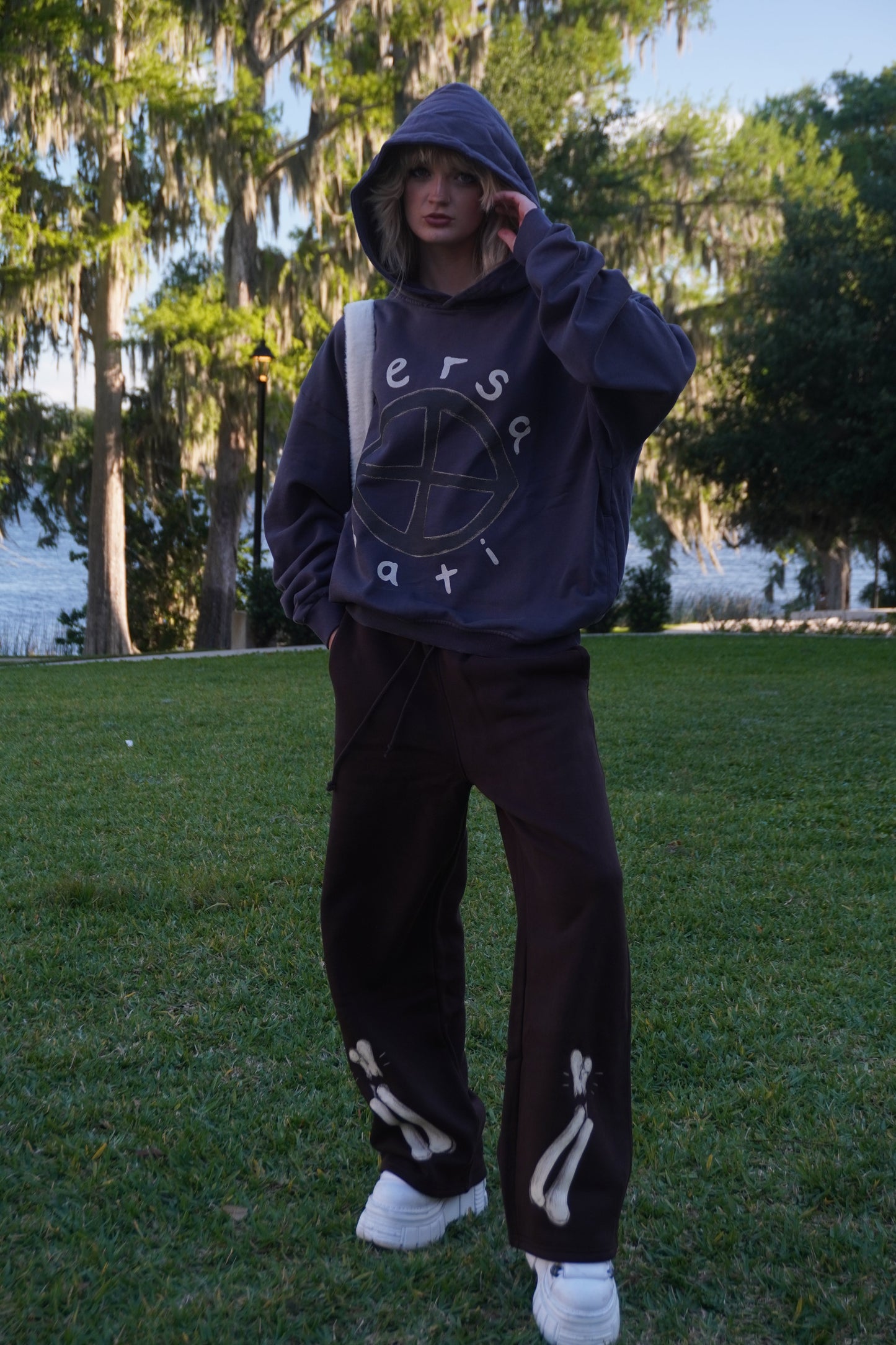 Tersa Mati Hoodie
